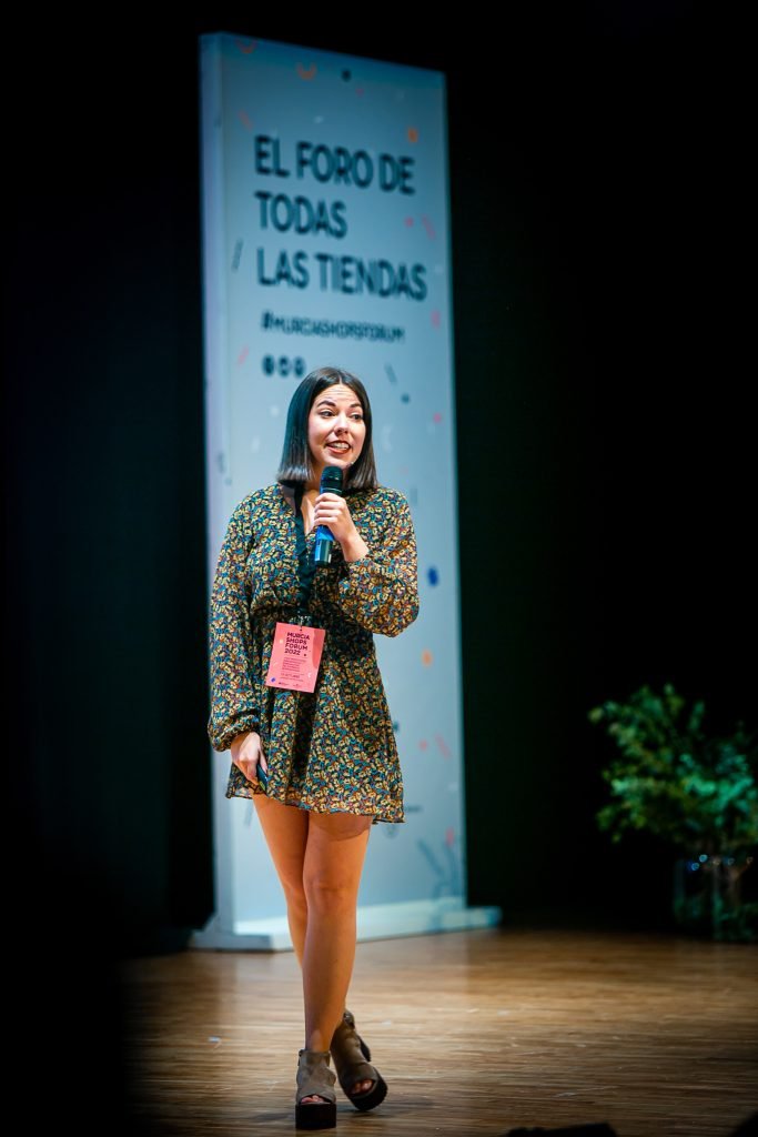 Ana Llorente Pérez, speaker y especialista en marketing de contenidos